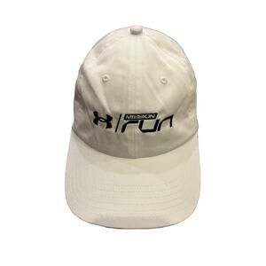 Under Armour White Mission Run Adjustable Strapback Hat Running Cap UA Free Fit